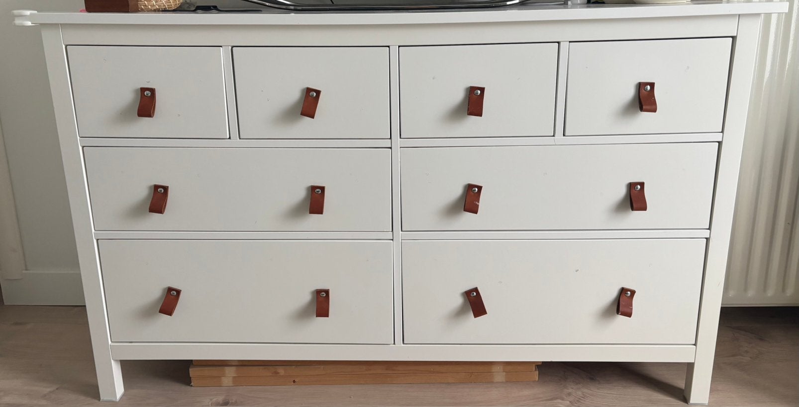 IKEA Hemnes ladekast/commode met bruinlederen bandjes, Ophalen, Gebruikt, 5 laden of meer, 150 tot 200 cm