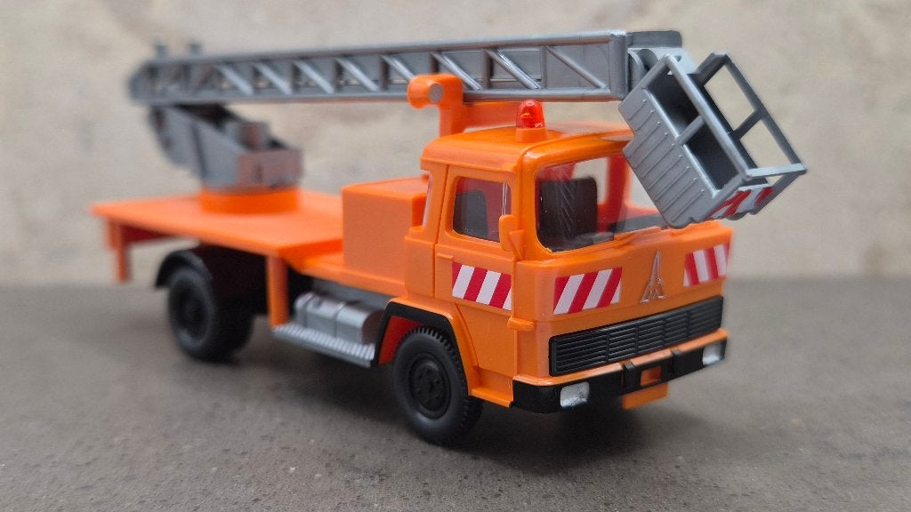 Magirus hoogwerker, Ophalen of Verzenden, Zo goed als nieuw, Bus of Vrachtwagen, Wiking