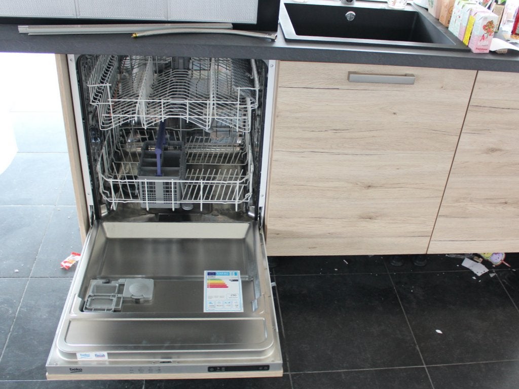 UH15 Showroomkeuken  lichte houtlook – flexibelle opstelling, Ophalen, Waldstraße 53-57, 33415 Verl  Duitsland, Nobilia-Werke J. Stickling GmbH & Co. KG