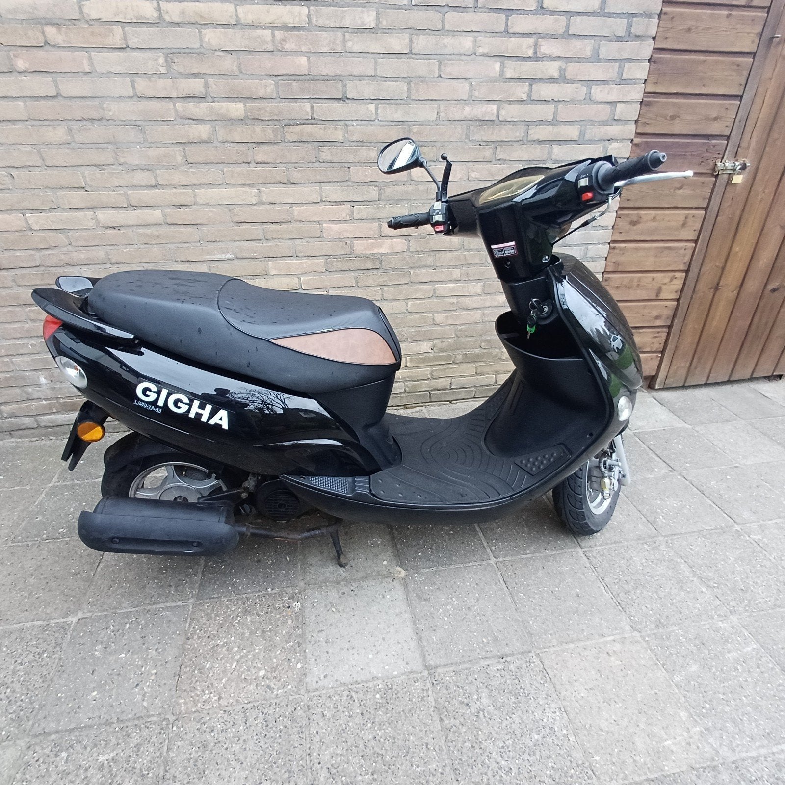 Zwarte Gigha Scooter - Goed Onderhouden, Ophalen, Gebruikt, Benzine, Maximaal 45 km/u