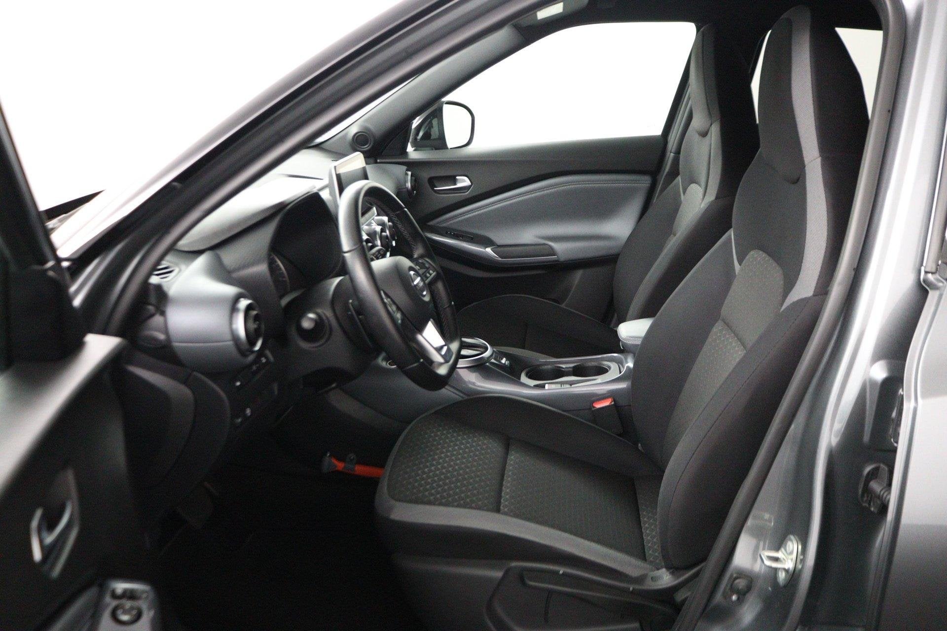 Foto 14 van Nissan Juke 1.0 DIG-T N-Connecta Automaat | Apple Carplay/An