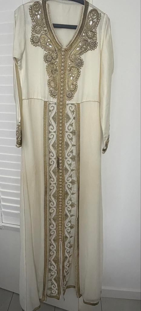 Elegante Crèmekleurige Kaftan met Gouden Borduurwerk, Overige typen, Beige, Ophalen of Verzenden, Zo goed als nieuw