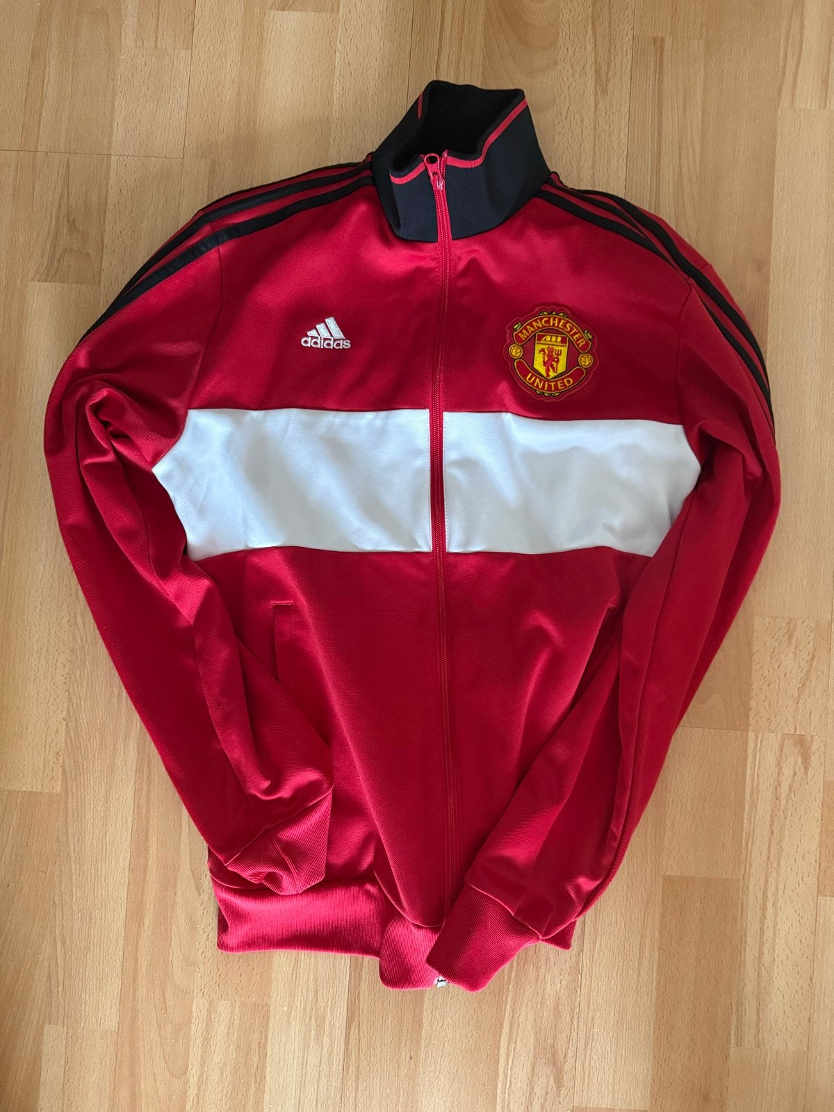 Adidas Manchester United Trainingsjack Maat M, Maat 38/40 (M), Verzenden, Overige typen, Gedragen