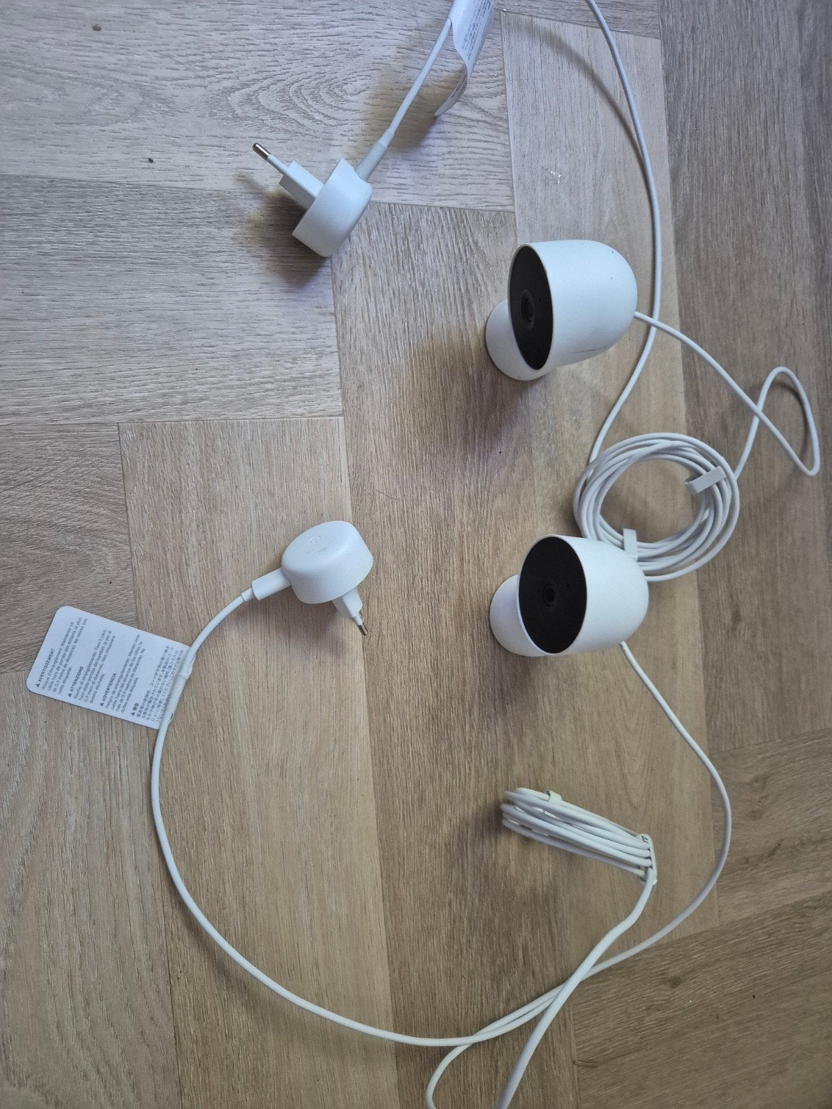 Set van 2 Google Nest Cams (bedraad) - Zo goed als nieuw, Ophalen of Verzenden, Zo goed als nieuw, Binnencamera