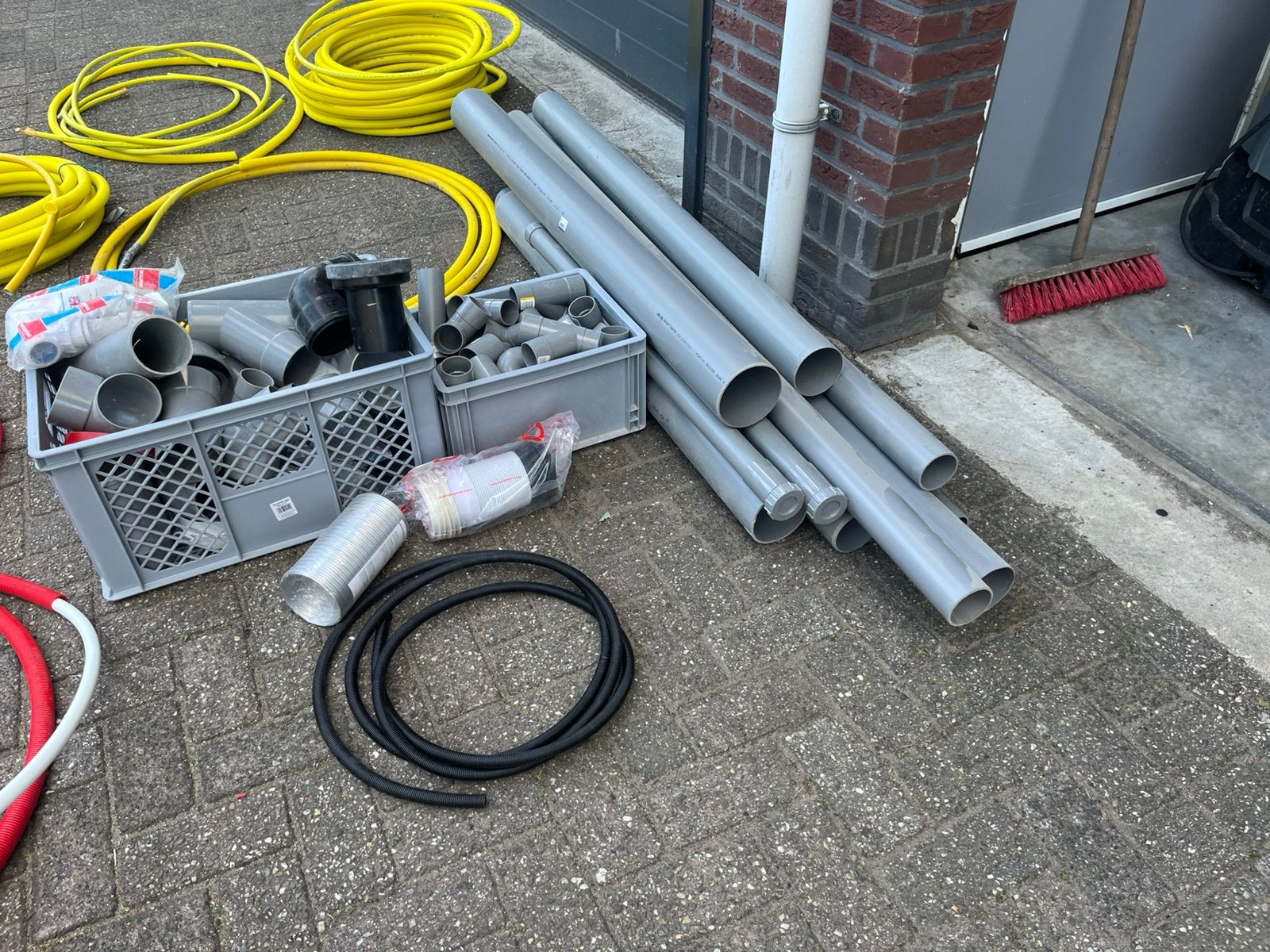 Diverse afvoerbuizen, water en gas leidingen, Ophalen, Overige materialen, 6 meter of meer, Overige typen