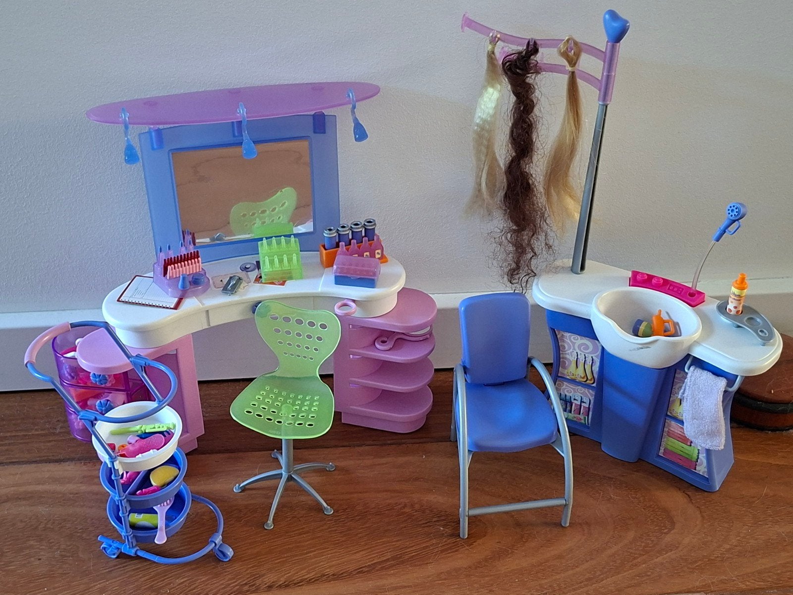 Barbie Kapsalon Speelset met Accessoires, Ophalen of Verzenden, Gebruikt, Meisje