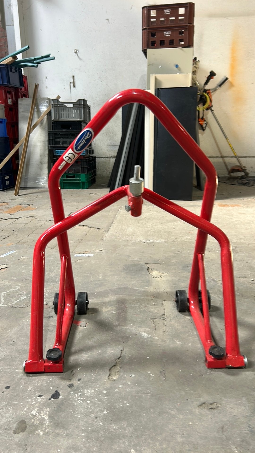 Motorfiets Paddockstand (voorkant) Datona, Motoren, Ophalen