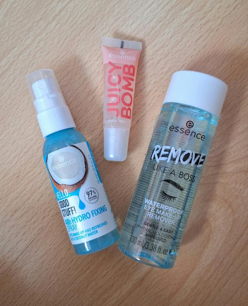 NIEUW! Essence make-up remover, juicy bomb, fixing spray, Nieuw, Ophalen of Verzenden, Make-up, Blauw