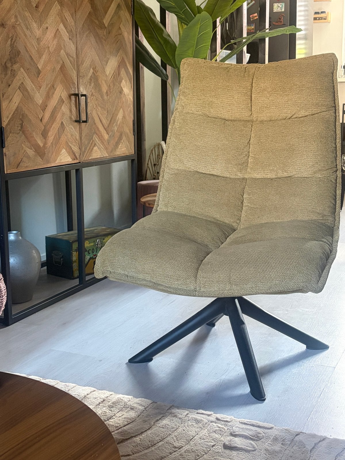 Comfortabele draaibare fauteuil - Zo goed als nieuw, Ophalen, Overige kleuren, Zo goed als nieuw, Eén