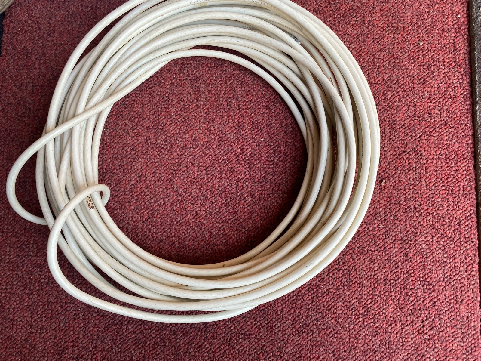 TRIAX 64 cm schotelantenne met dubbele Hirschmann LNB, Ophalen of Verzenden, Gebruikt, (Schotel)antenne, Overige merken