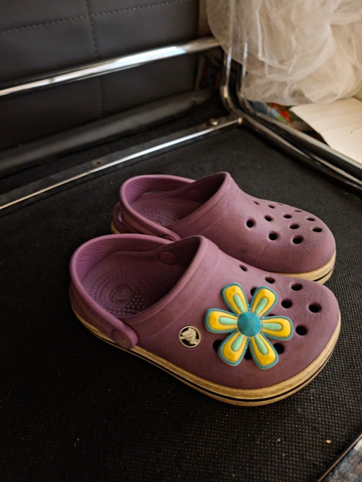 Paarse Crocs maat 23 met bloem, Ophalen, Gebruikt, Crocs, Jongen of Meisje