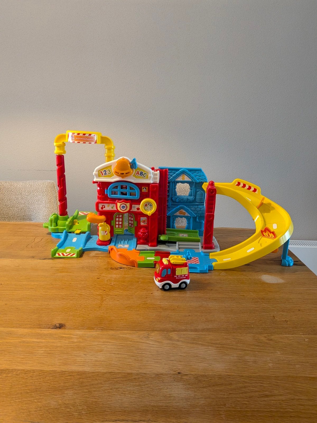 VTech Toet Toet Auto's Brandweerkazerne - Compleet, Ophalen of Verzenden, Gebruikt, Jongen of Meisje
