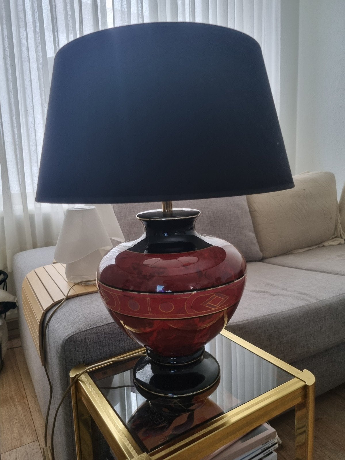 Grote tafellamp vaaslamp met schuine zwarte lampenkap, Ophalen, Gebruikt, Vintage, 60 cm