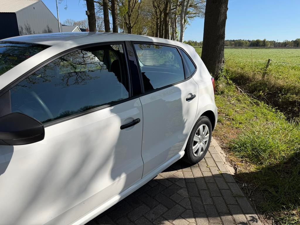 Volkswagen Polo 1.2 5DRS Nieuwe APK, Voorwielaandrijving, Zwart, 60 pk, Wit