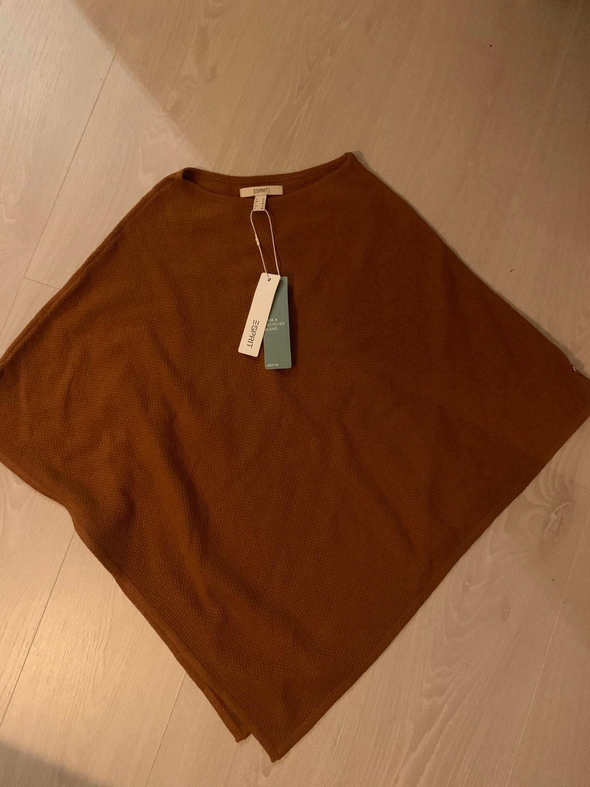 Esprit Poncho Maat M, Kleding | Dames, Truien en Vesten, Ophalen of Verzenden, Nieuw, Maat 38/40 (M), Bruin