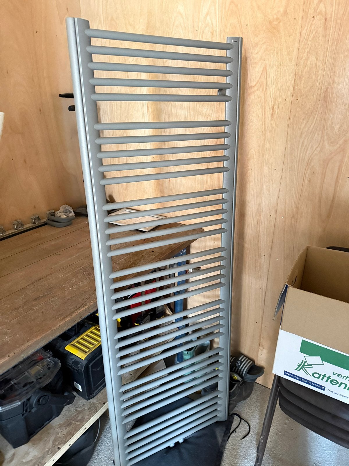 Design radiator - Grijs, Ophalen, Radiator, Zo goed als nieuw, 60 tot 150 cm