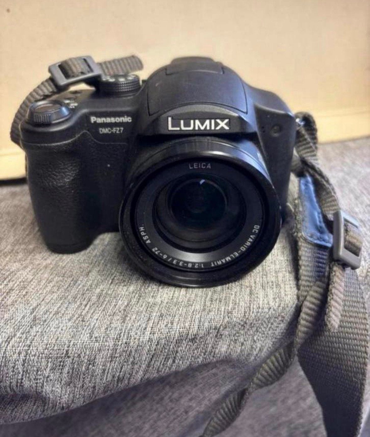 Digitale Camera Panasonic DMC FZ7 met Lader blok, Ophalen of Verzenden, Gebruikt, Overige Merken, 8 keer of meer