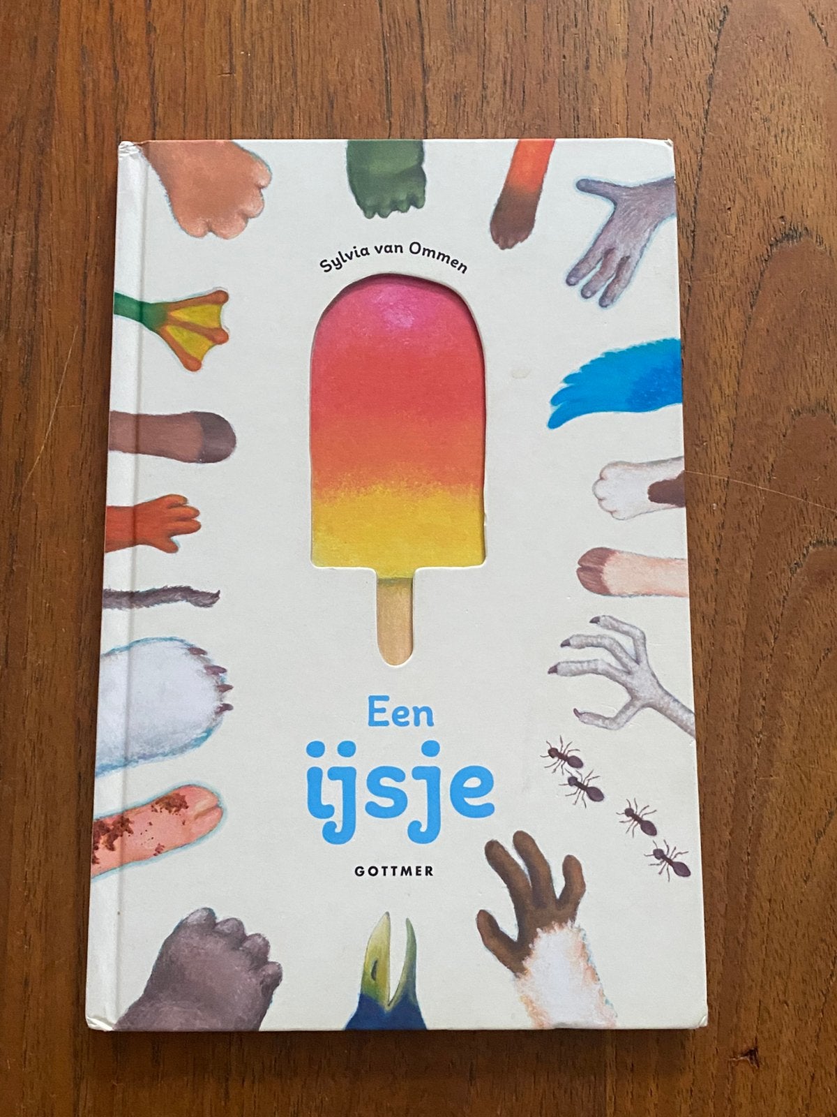 Een ijsje - Sylvia van Ommen, Gottmer 2020, Boeken, Ophalen of Verzenden, Gelezen, Sylvia van Ommen, Prentenboek