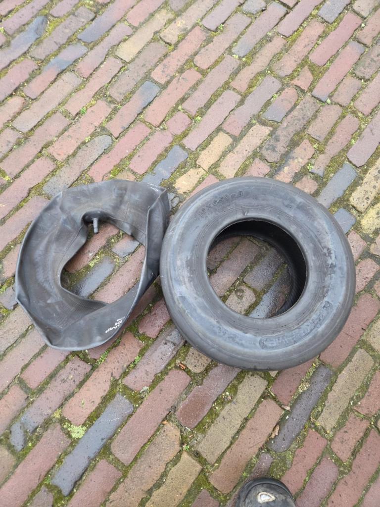Nieuwe banden met binnenband, Zakelijke goederen, Agrarisch | Tractoren, Tot 2500, Nieuw, Tot 80 Pk, Ophalen