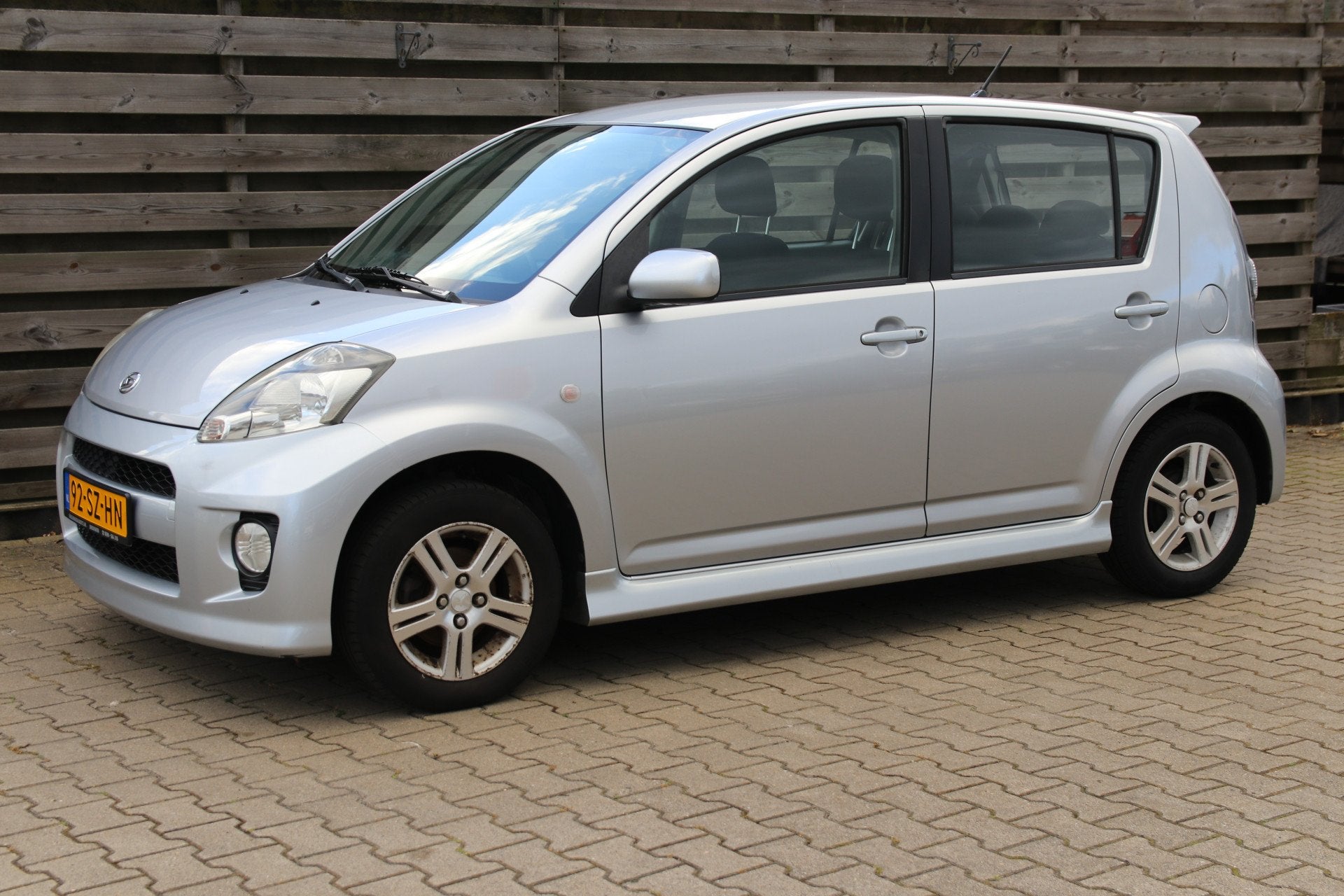 Daihatsu Sirion 2 1.3-16V Comfort airco (bj 2006), Auto's, Voorwielaandrijving, Gebruikt, 4 cilinders, Bedrijf