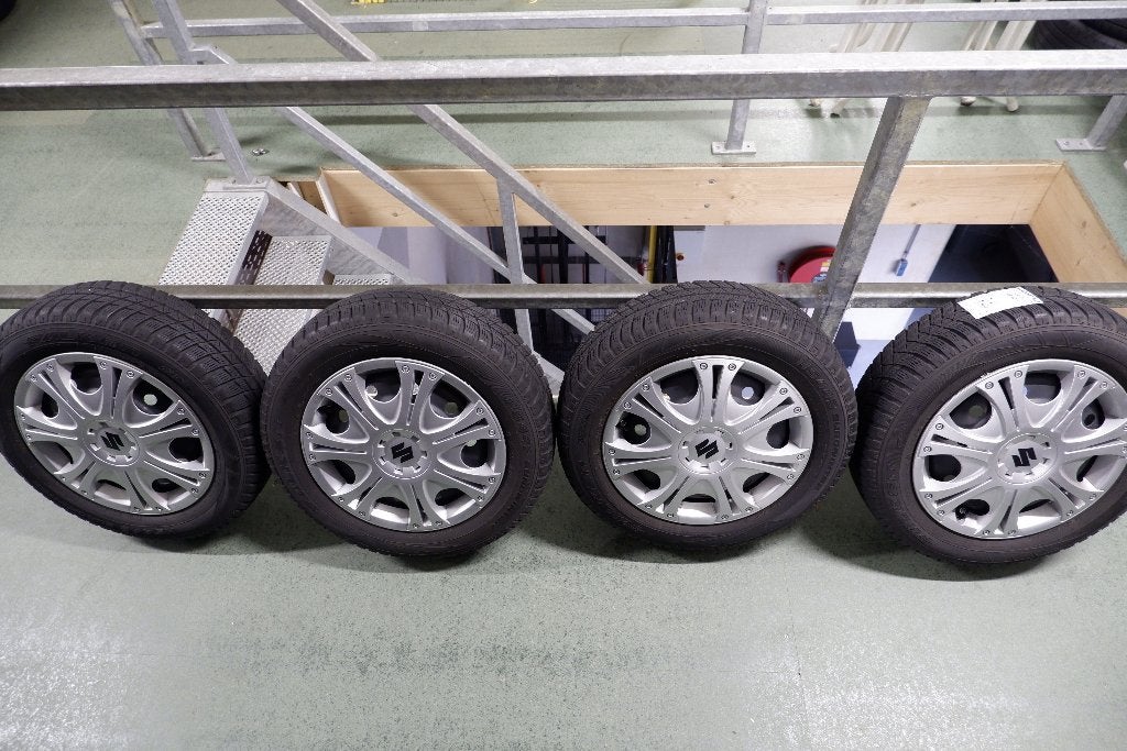 Winterbanden op velg voor Suzuki Swift, Ophalen, Gebruikt, 15 inch, 175 mm