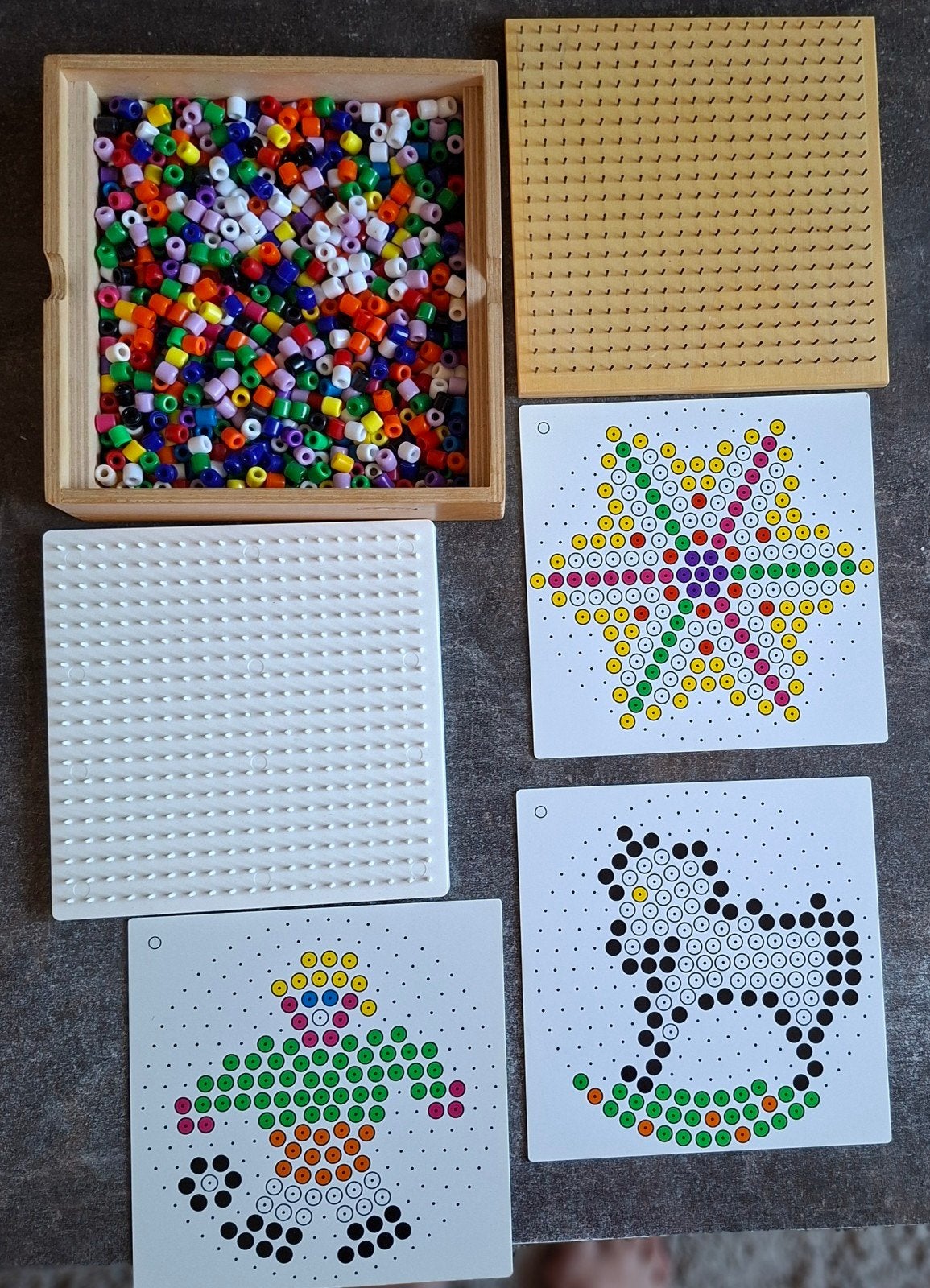 Educo Grote goedgevulde kralenbak/ 2 kralenplanken/ 3 x vb., Kinderen en Baby's, Ophalen of Verzenden, Zo goed als nieuw