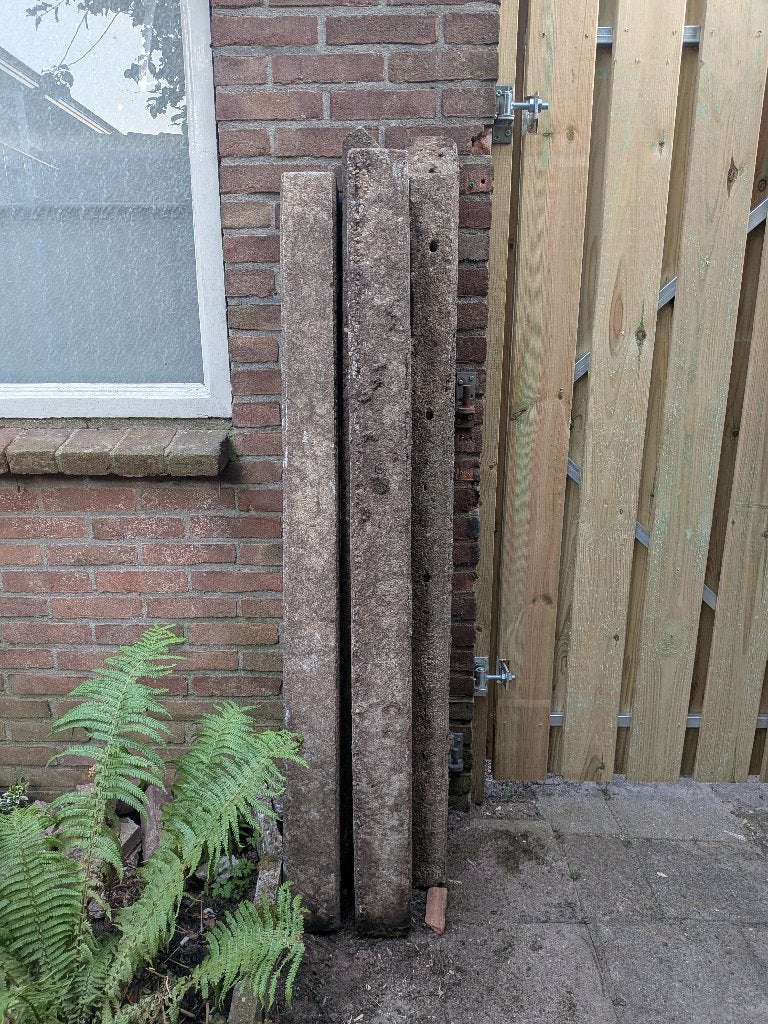 Betonpalen 4 stuks, Ophalen of Verzenden, Gebruikt, Minder dan 180 cm, Palen