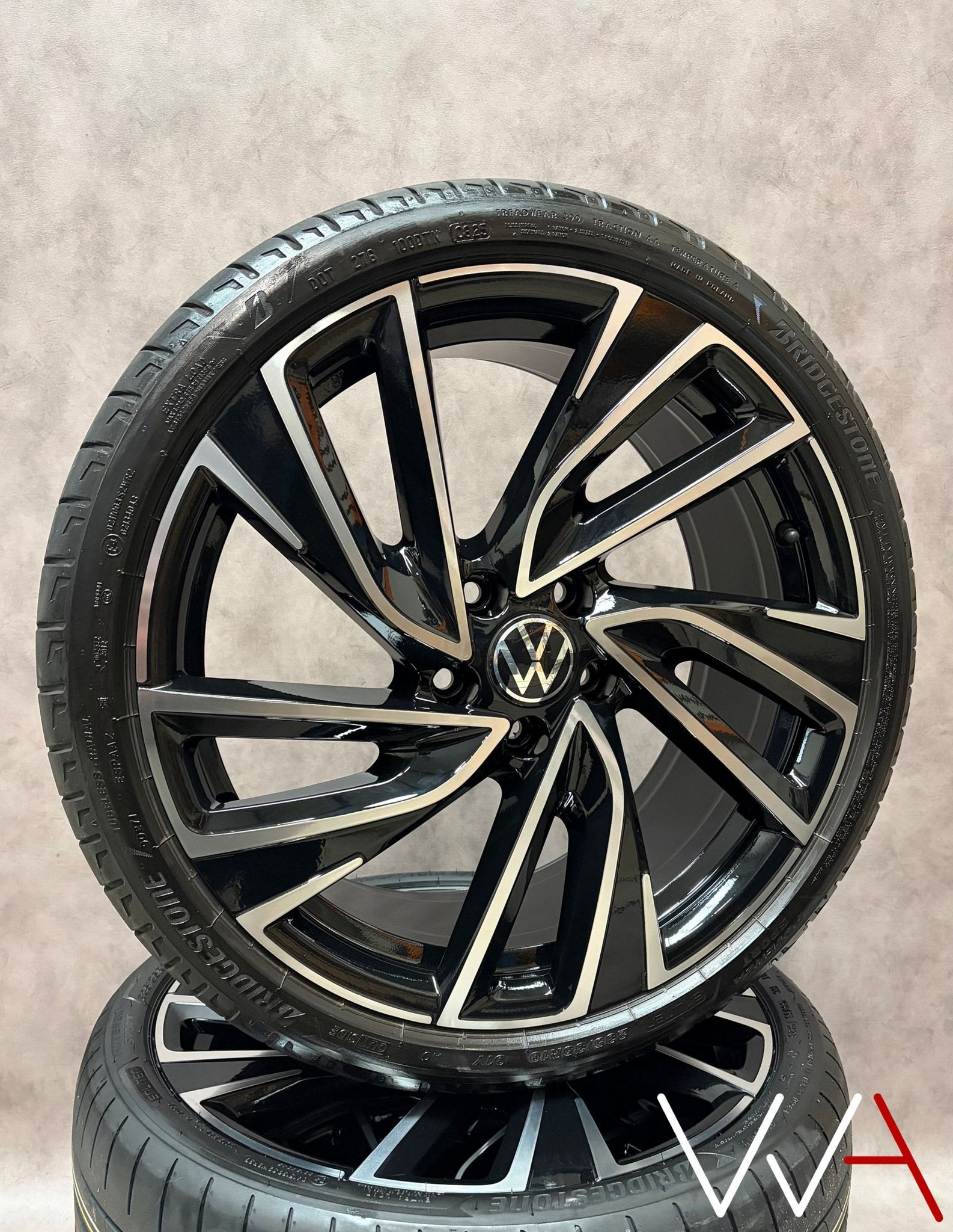 19'' Volkswagen Golf 8 GTI Adelaide velgen Bridgestone orig., 19 inch, Gebruikt, -, -