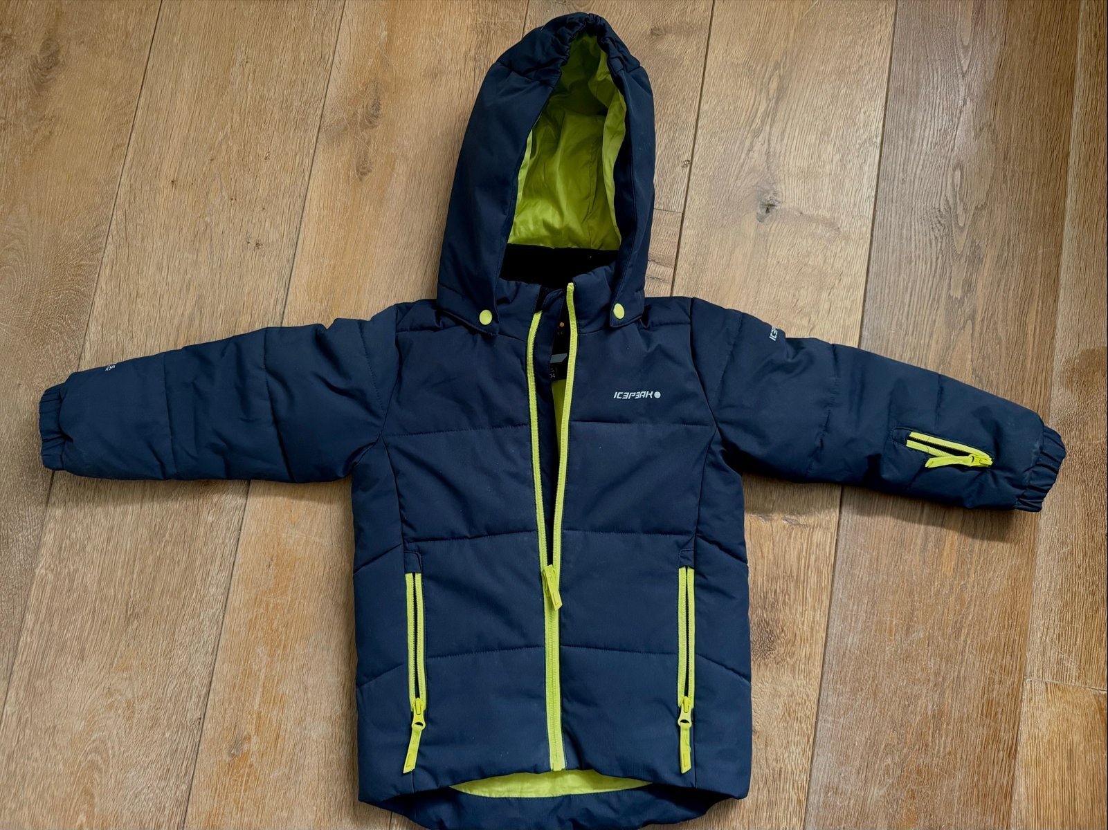 Prachtige Icepeak skijas - Maat 104, Ophalen, Zo goed als nieuw, Jongen of Meisje, Jas