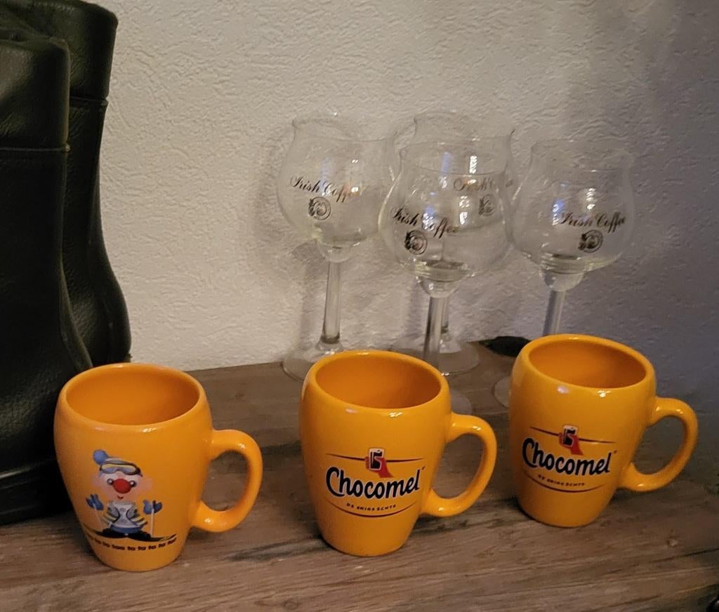 Chocomel mokken 3 stuks, incl efteling mok, samen 5 euro, Ophalen, Nieuw, Overige stijlen, Kop(pen) en/of Schotel(s)