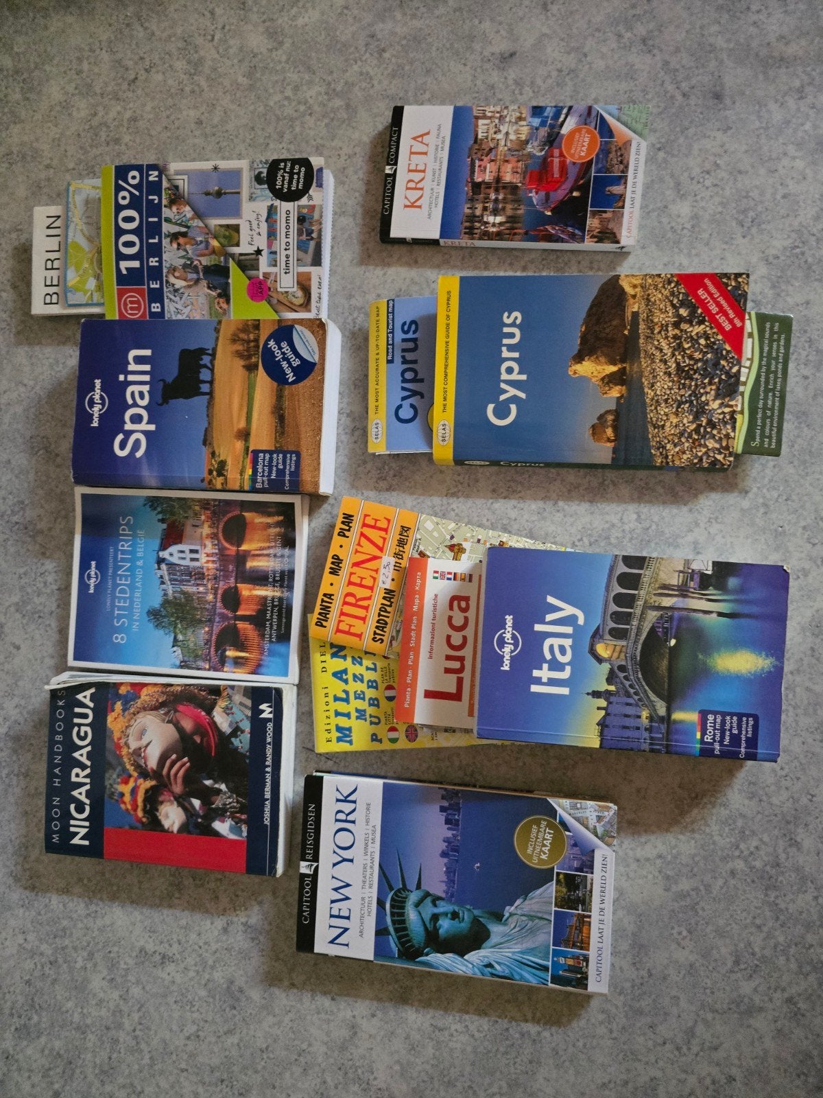 Diverse reisgidsen: Lonely Planet, Capitool, 100% Berlijn, Gelezen, Lonely Planet, Europa, Ophalen of Verzenden