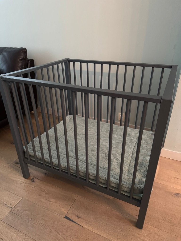 Baby box grijs/antraciet Europe Baby (compleet), Ophalen, Zo goed als nieuw, Overige vormen, In hoogte verstelbaar