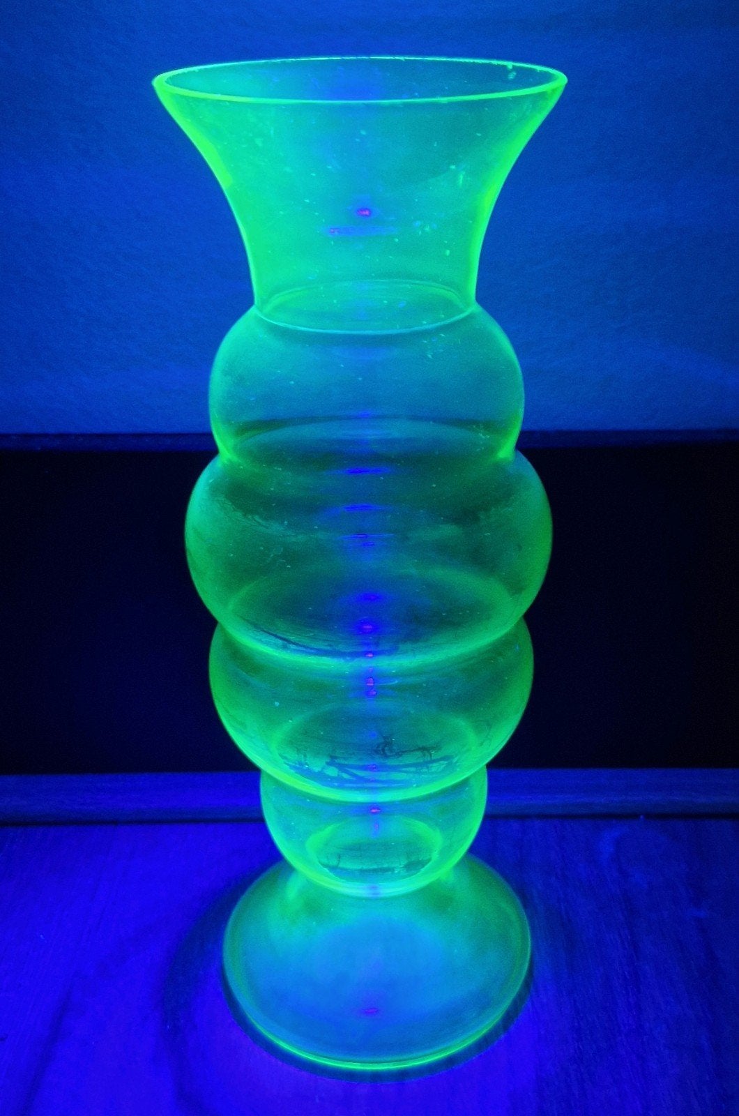 Art Nouveau uranium glazen irisé ribbelvaas 1910-1940., Ophalen of Verzenden