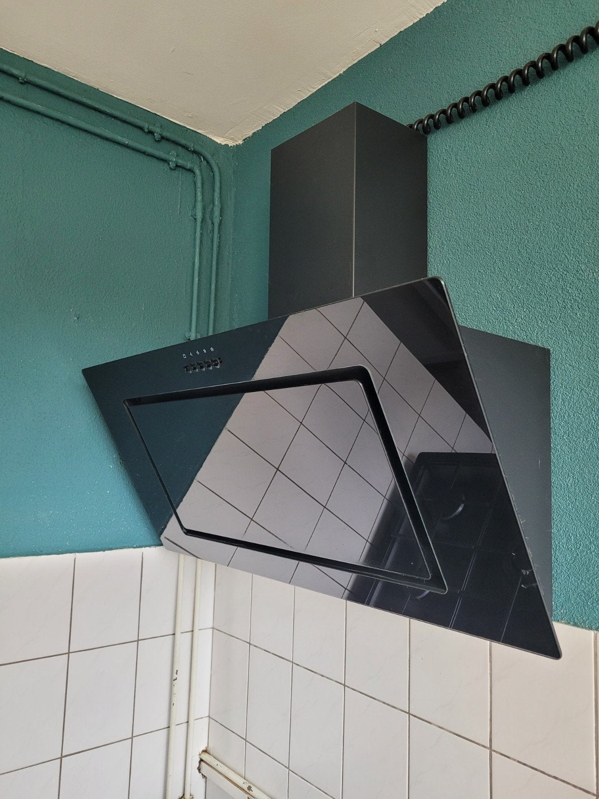 Schuine afzuigkap 90cm met lampen en 2 koolstoffilters, Ophalen, Wandschouwkap, Zo goed als nieuw, Vrijstaand