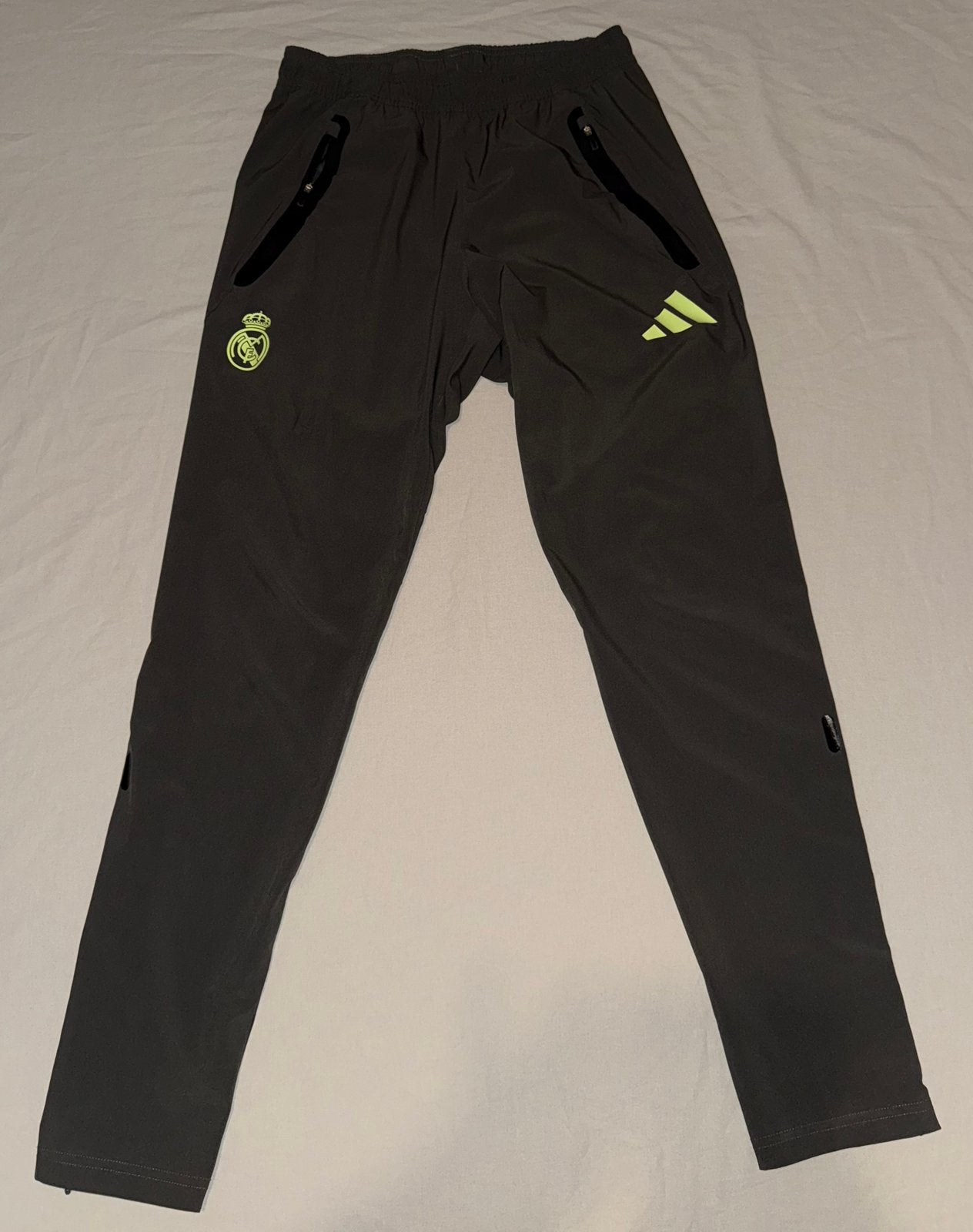 Real Madrid Tiro 25 Competition Vis Tech Reisbroek S, Verzenden, Nieuw, Grijs, Algemeen