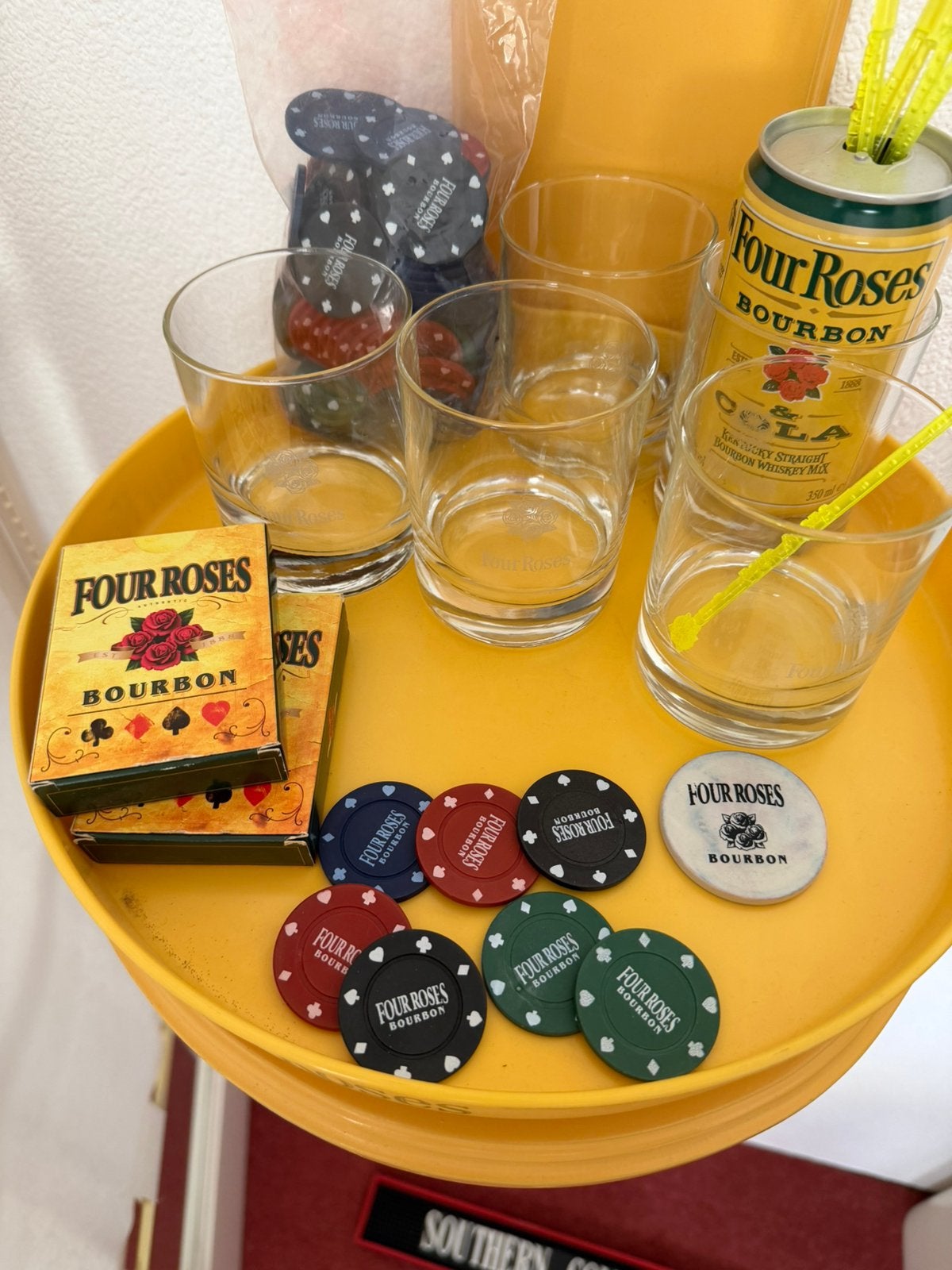 Four Roses XXL fles, Ophalen, Zo goed als nieuw, Borrel- of Shotglas