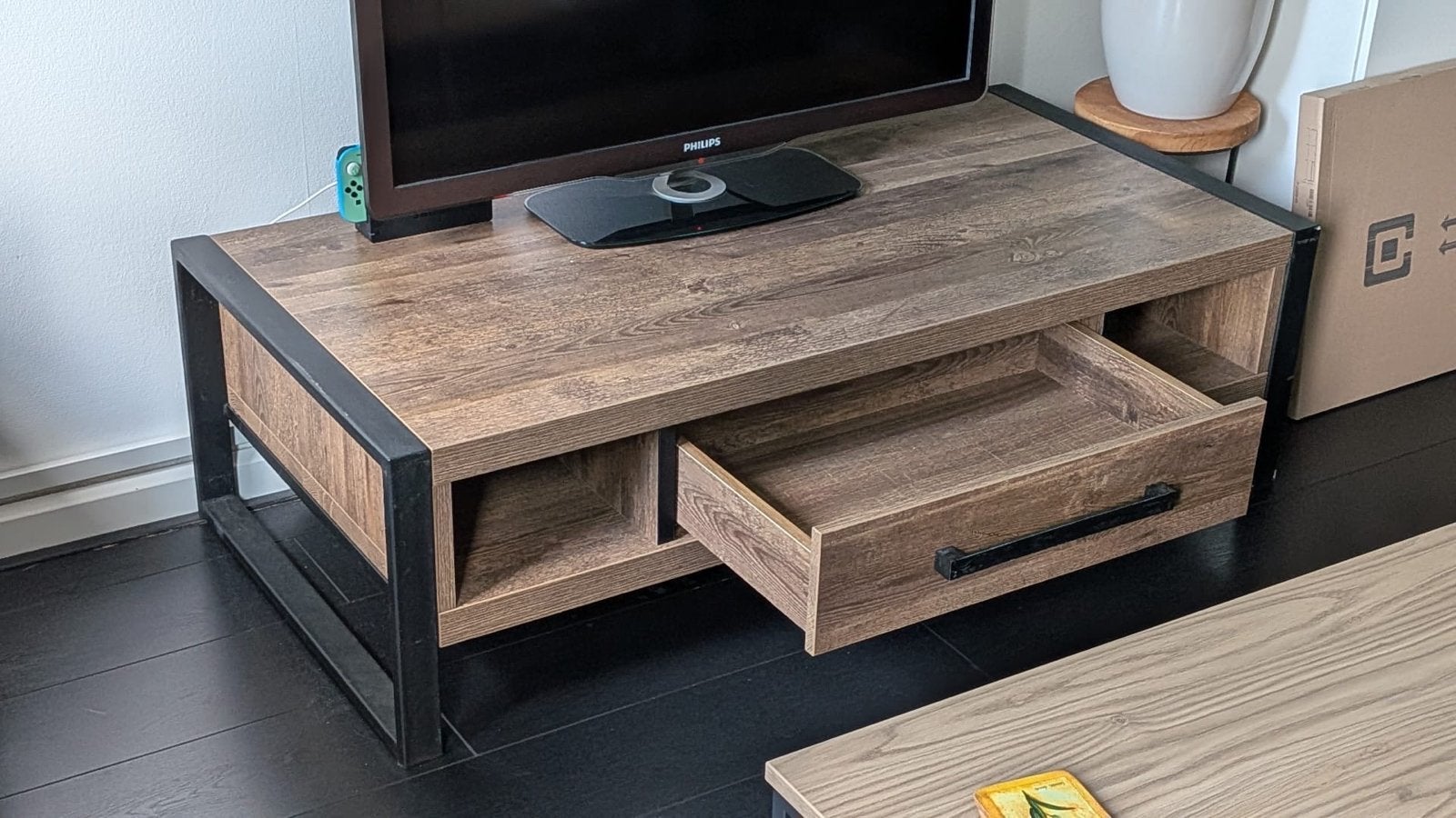 Houten Salon/TV Meubel met Zwarte Metalen Details, Ophalen, Gebruikt, 100 tot 150 cm, Minder dan 100 cm