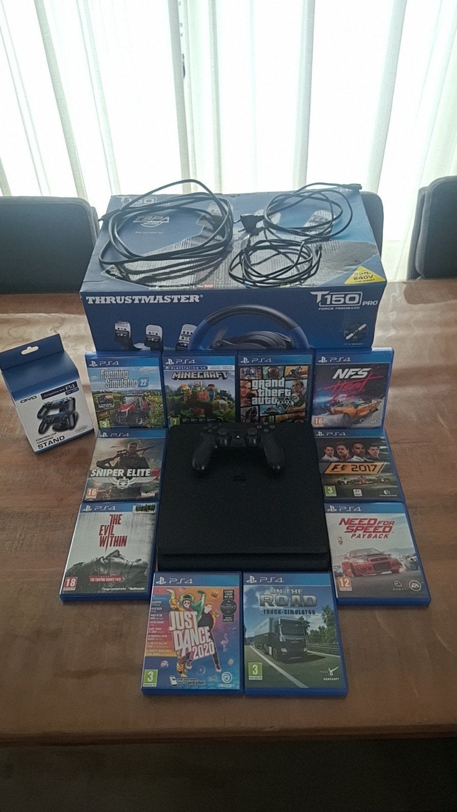PS4 + Thrustmaster T150 Pro + veel games – complete set, Spelcomputers en Games, Met games, Zwart, Ophalen of Verzenden, Zo goed als nieuw