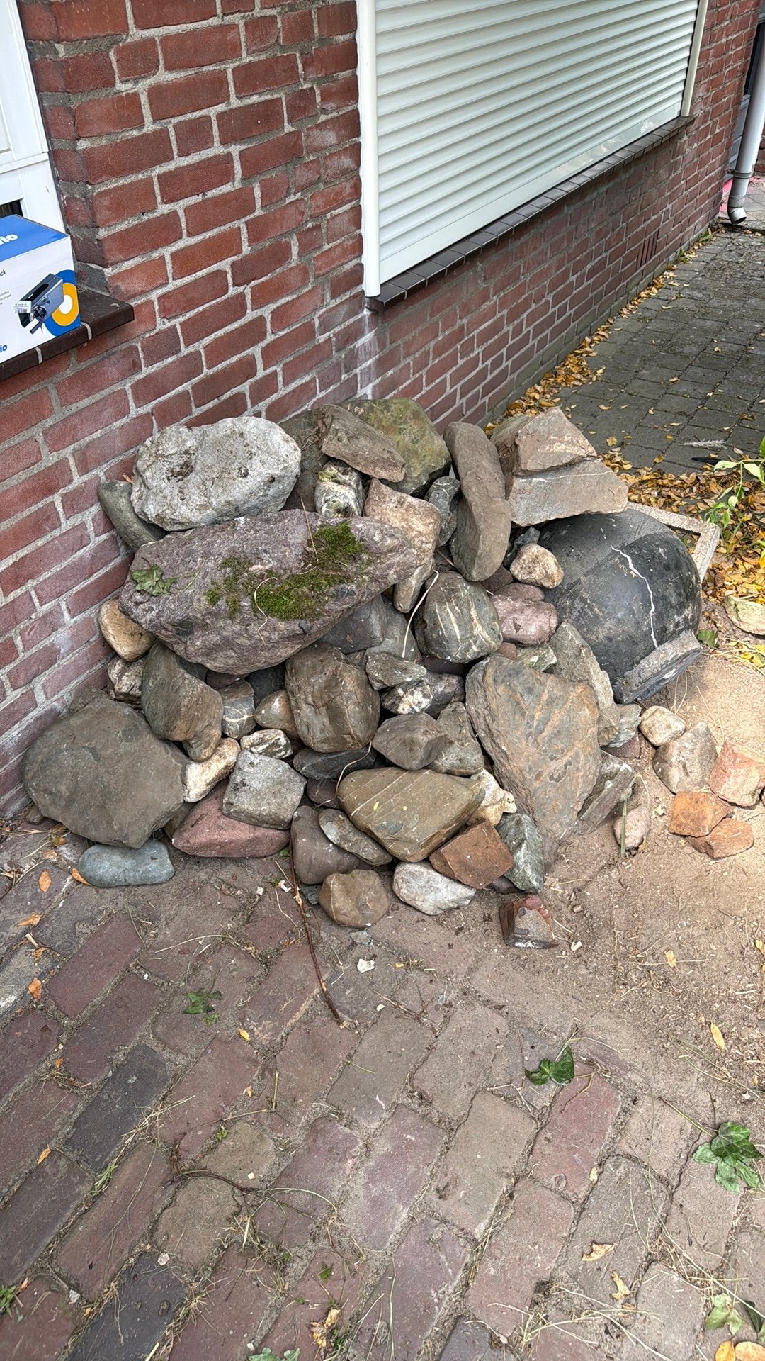 MOETEN WEG!! Partij zwerf keien en 3 fontijn bollen, Ophalen, Gebruikt