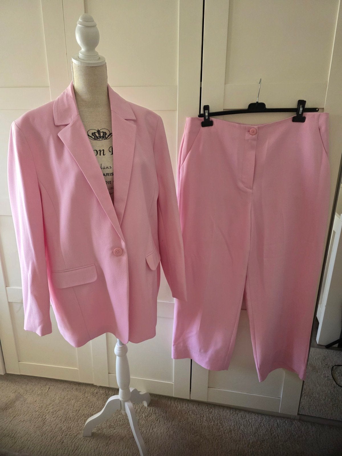 Nieuw Roze Pak Maat XL - Ongedragen, Kleding | Dames, Kostuum of Pak, Maat 46/48 (XL) of groter, Nieuw, Ophalen of Verzenden
