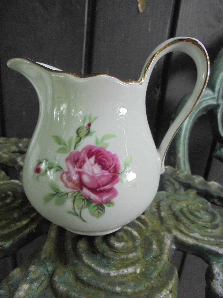 Melkkannetje Bavaria met grote roze roos, Ophalen of Verzenden