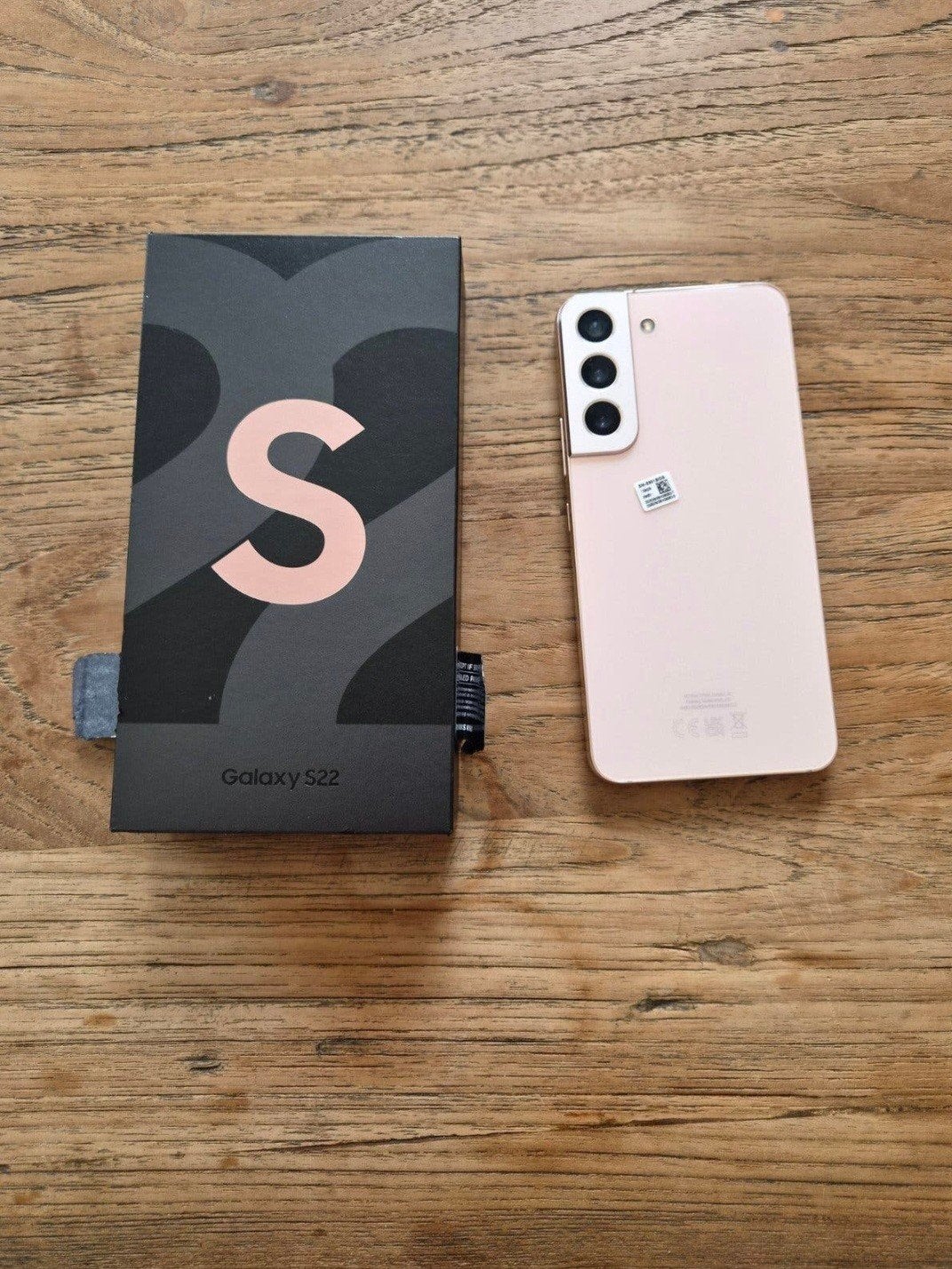 Samsung Galaxy S22 Rose Gold 128GB (geen oplader)