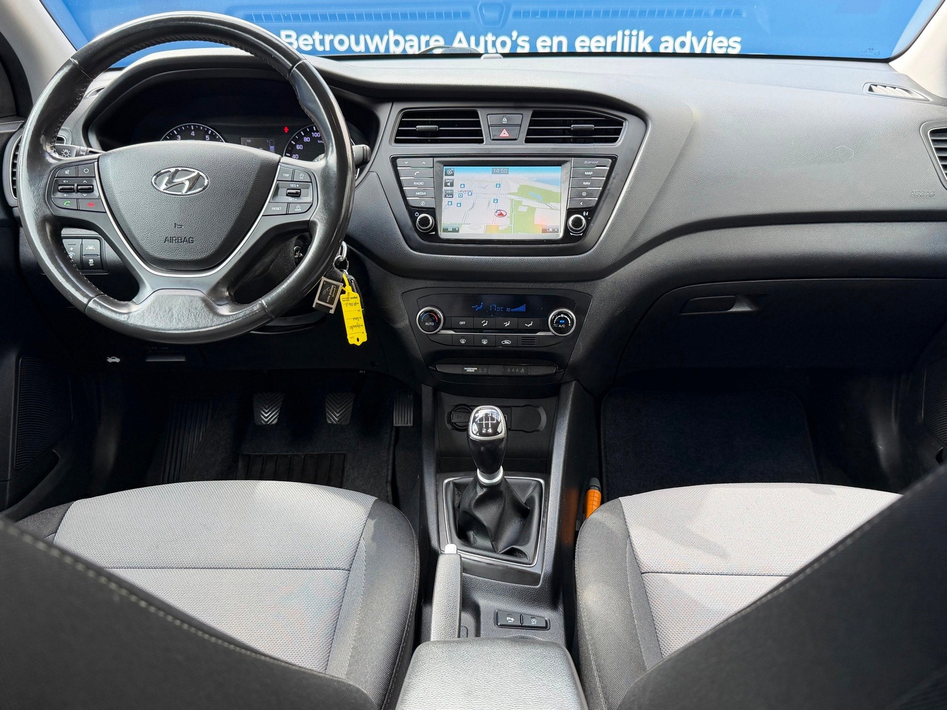 Hyundai I20 1.0 T-GDI Comfort|2e Eigenaar|Climate|Cruise|Nav, Voorwielaandrijving, Blauw, 100 pk, 23 km/l