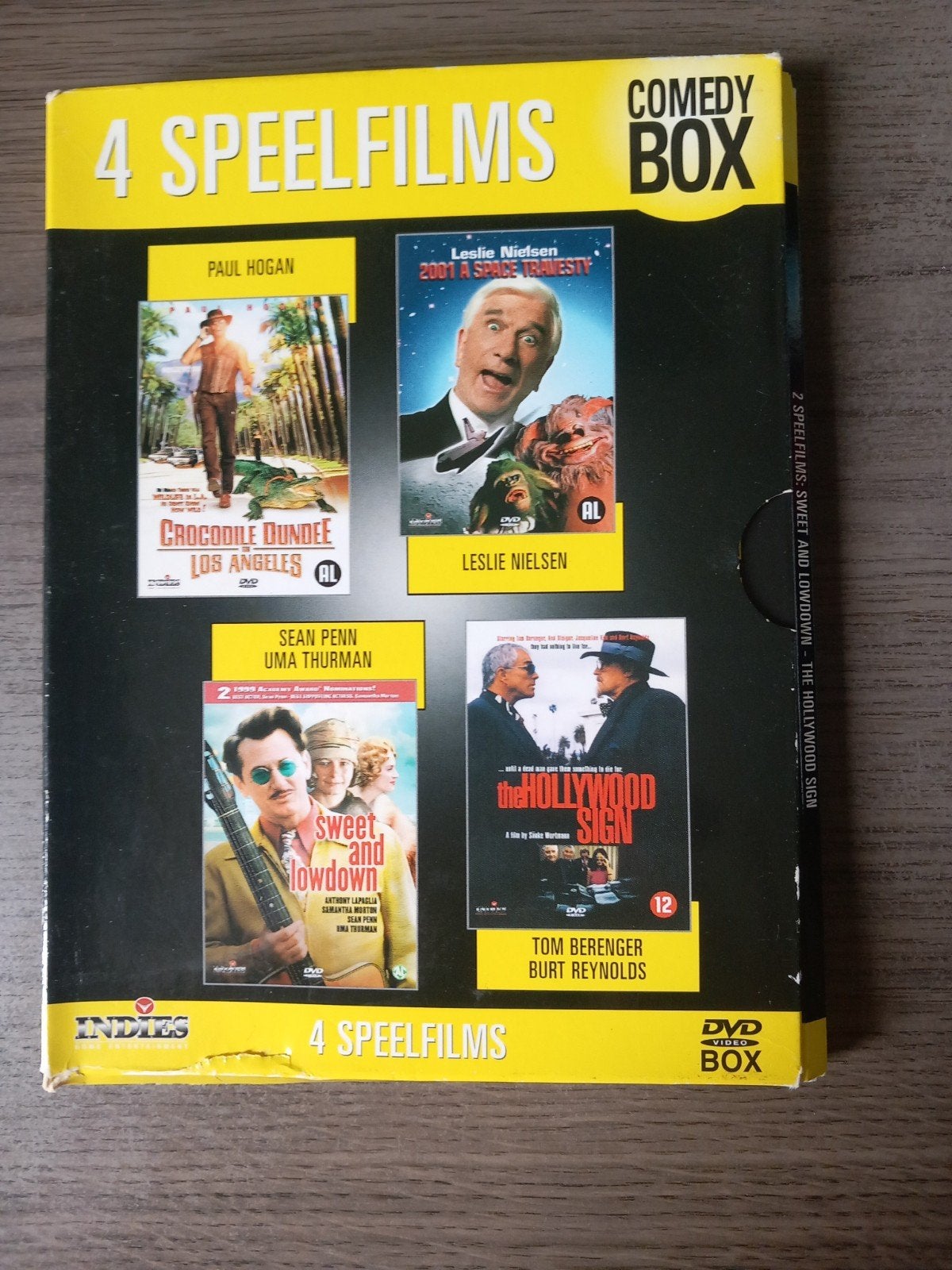 4 Speelfilms Comedy Box DVD Crocodile Dundee, 2001, Sweet, Vanaf 12 jaar, Ophalen of Verzenden, Gebruikt, Overige genres