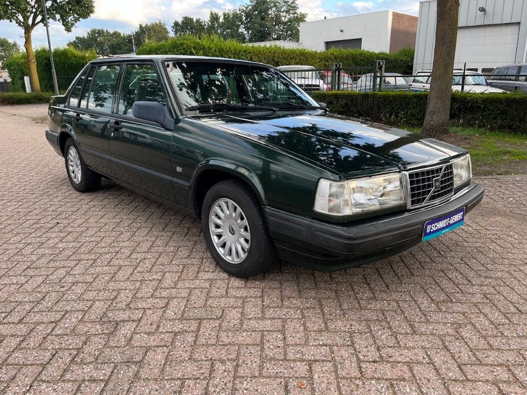 Volvo 940 2.3 IC AUT 1997 Groen, Airco , cruise controle, Auto's, Dealer onderhouden, 4 cilinders, 1382 kg, Origineel Nederlands