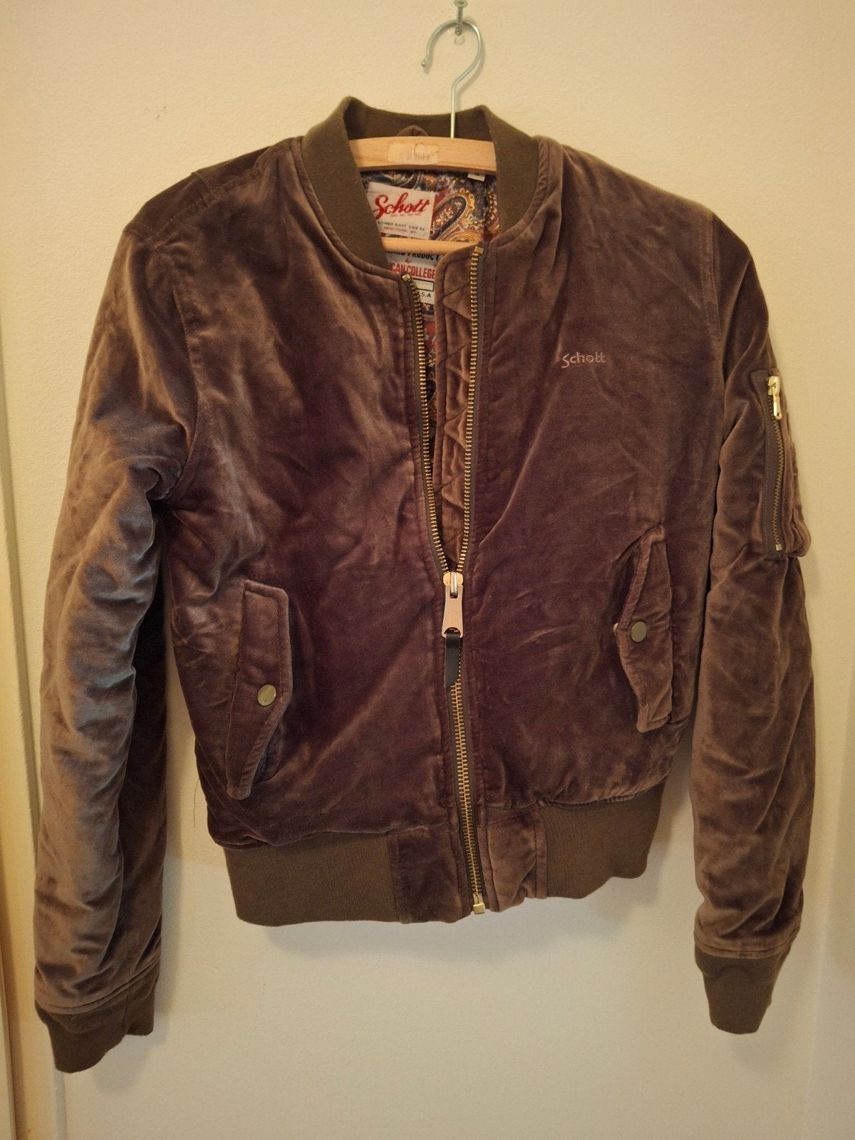 Schott NYC American College bomberjack fluweel maat S, Bruin, Verzenden, Schott NYC, Zo goed als nieuw