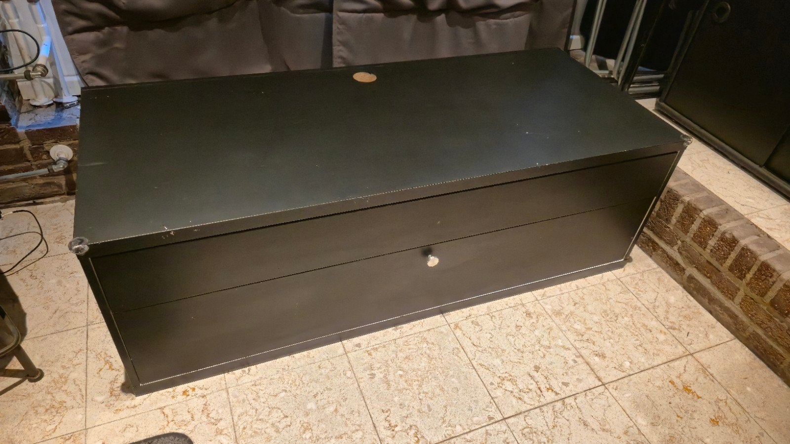 Stevige matzwarte tv-kast met lades - 144x49x60 cm, Ophalen, Gebruikt, 100 tot 150 cm, Minder dan 100 cm