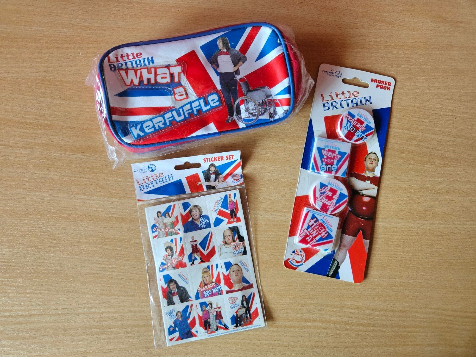 Etui, gummen en stickers van de tv serie Little Britain, Ophalen of Verzenden, Zo goed als nieuw, Tv, Gebruiksvoorwerp