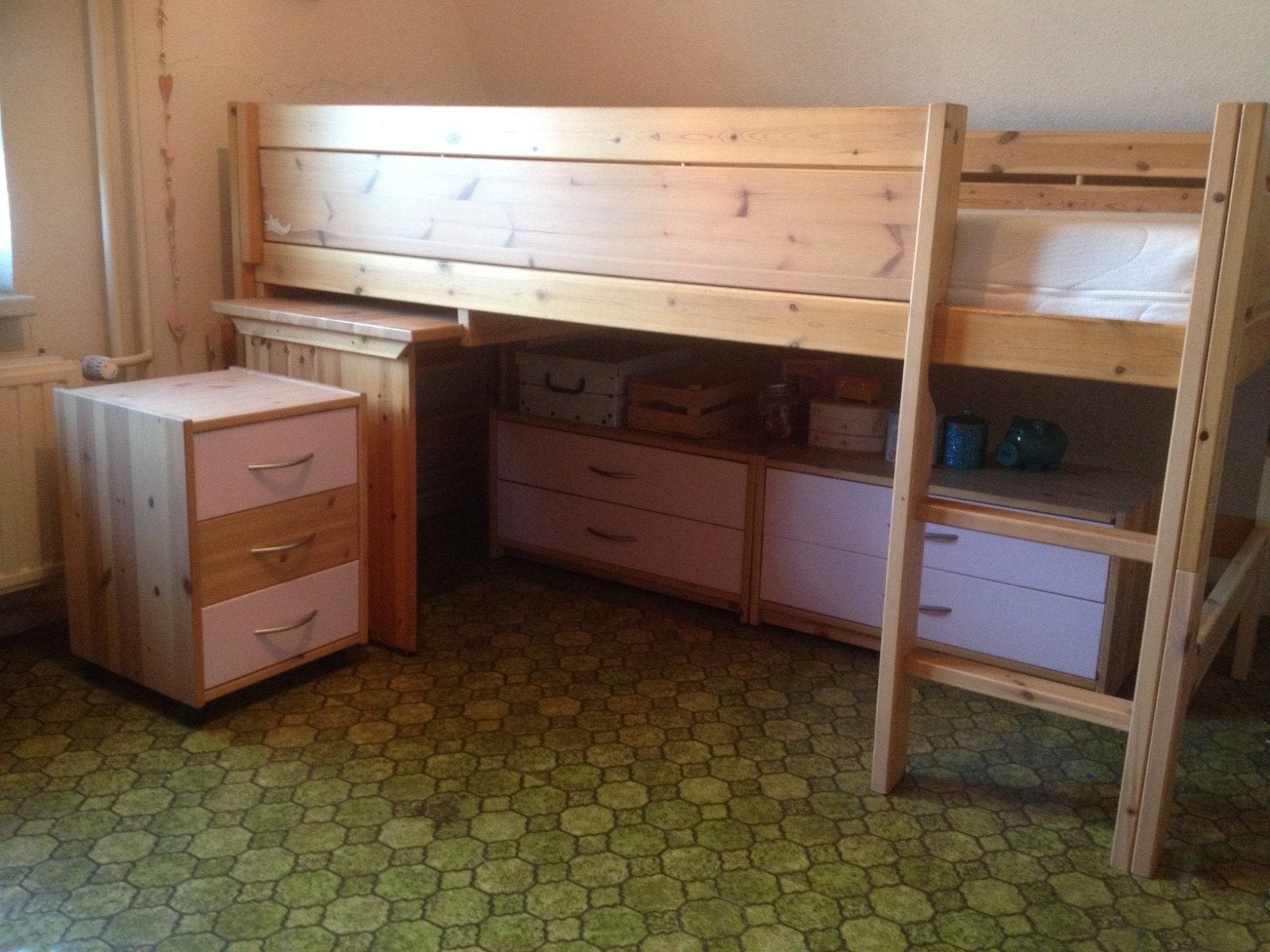 Hoogslaper met uitschuifbaar bureau, bureaustoel en ladeblok, Kinderen en Baby's, Ophalen, 85 tot 100 cm, Gebruikt, Hoogslaper of Stapelbed