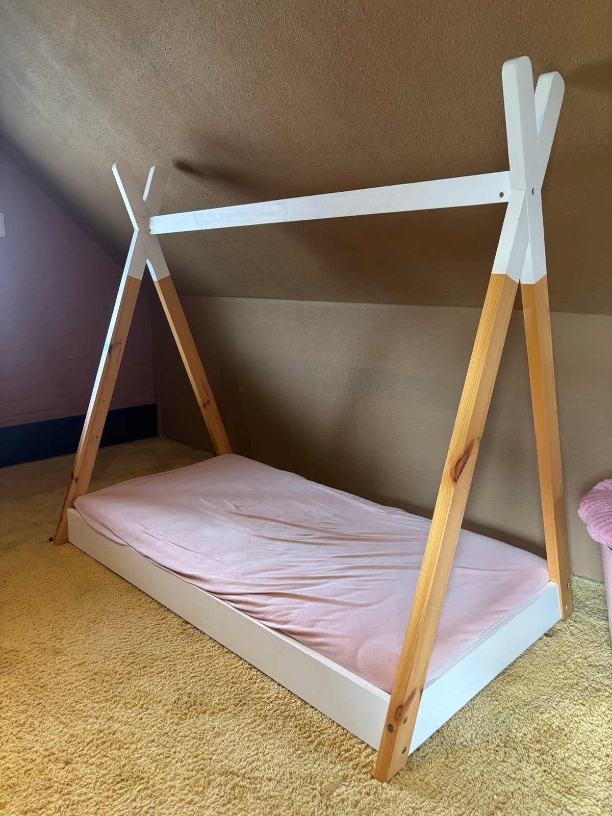Tipi bed / peuterbed incl matras (nieuw)  - 140x75 cm, Ophalen, Gebruikt, 140 tot 160 cm, 70 tot 85 cm